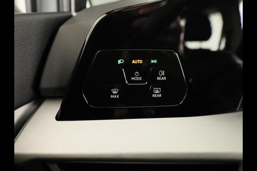 Volkswagen Golf variant Life Business 1.5 TSI 85 kW / 116 pk Variant 6 ver | Navigatie | Stoelverwarming | Carplay & Android auto | Parkeersensoren | Ergo stoelen |