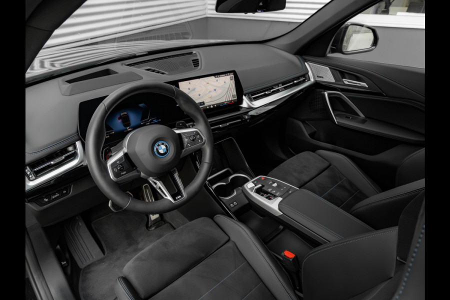 BMW X1 xDrive30e M-Sport Pro - M-Zetels - Full-Option - NP76.000