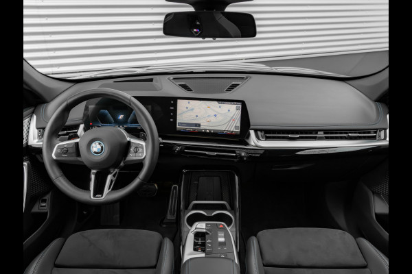 BMW X1 xDrive30e M-Sport Pro - M-Zetels - Full-Option - NP76.000