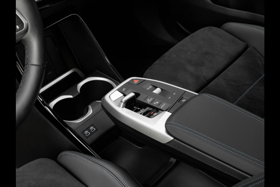 BMW X1 xDrive30e M-Sport Pro - M-Zetels - Full-Option - NP76.000