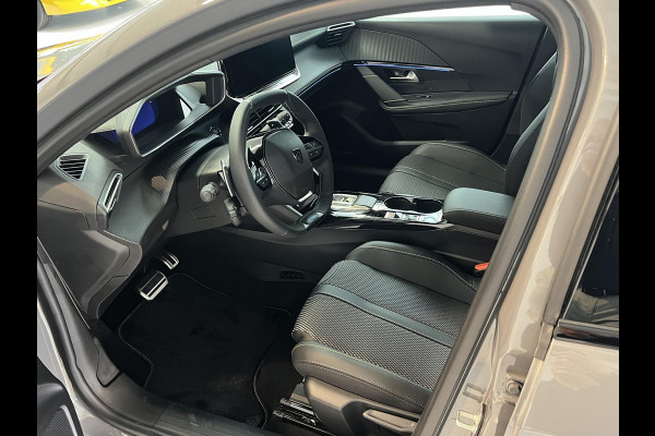 Peugeot 208 1.2 Hybrid 110 e-DCS6 GT Vision en navigation pack, Drive assist plus pack, Gris Selenium metaallak.