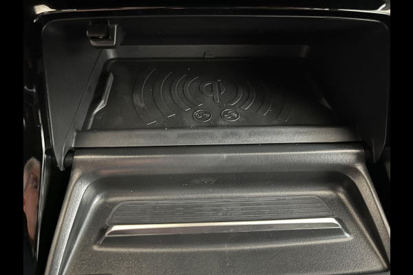 Peugeot 208 1.2 Hybrid 110 e-DCS6 GT Vision en navigation pack, Drive assist plus pack, Gris Selenium metaallak.