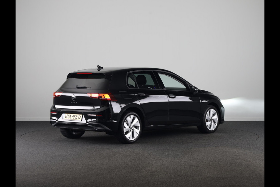 Volkswagen Golf 1.5 eHybrid Life Edition | Achteruitrijcamera | Navigatie | Carplay & Android Auto |