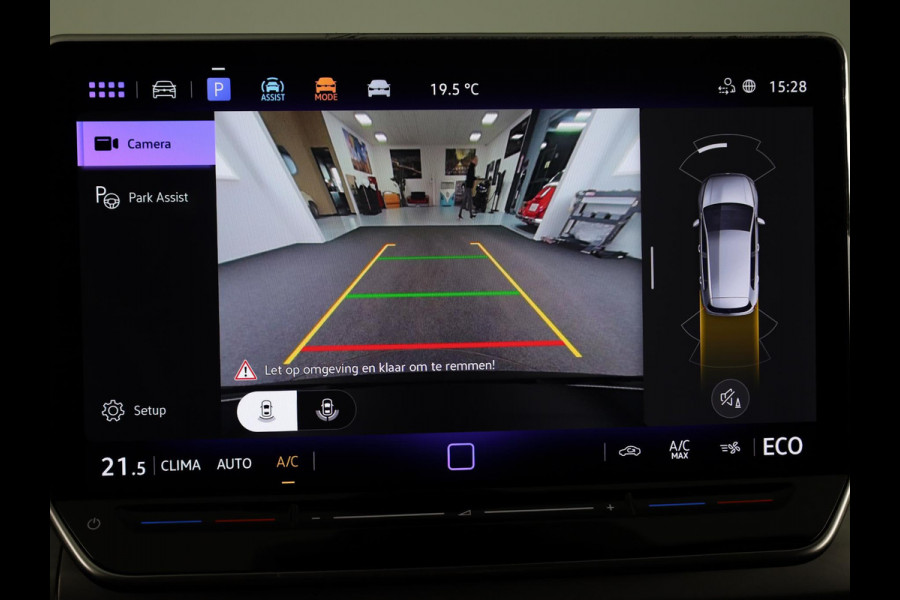 Volkswagen Golf 1.5 eHybrid Life Edition | Achteruitrijcamera | Navigatie | Carplay & Android Auto |