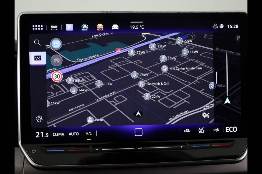 Volkswagen Golf 1.5 eHybrid Life Edition | Achteruitrijcamera | Navigatie | Carplay & Android Auto |