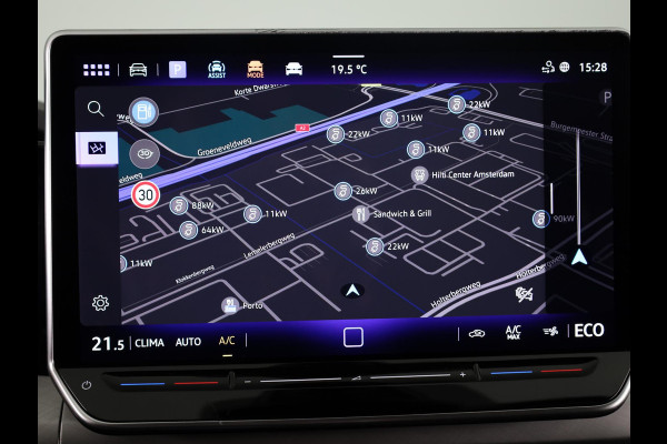 Volkswagen Golf 1.5 eHybrid Life Edition | Achteruitrijcamera | Navigatie | Carplay & Android Auto |