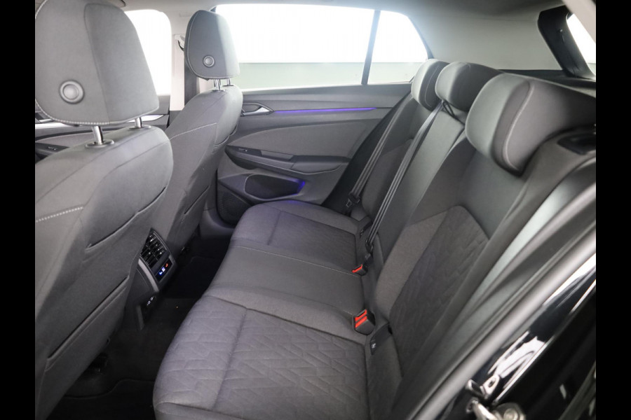 Volkswagen Golf 1.5 eHybrid Life Edition | Achteruitrijcamera | Navigatie | Carplay & Android Auto |