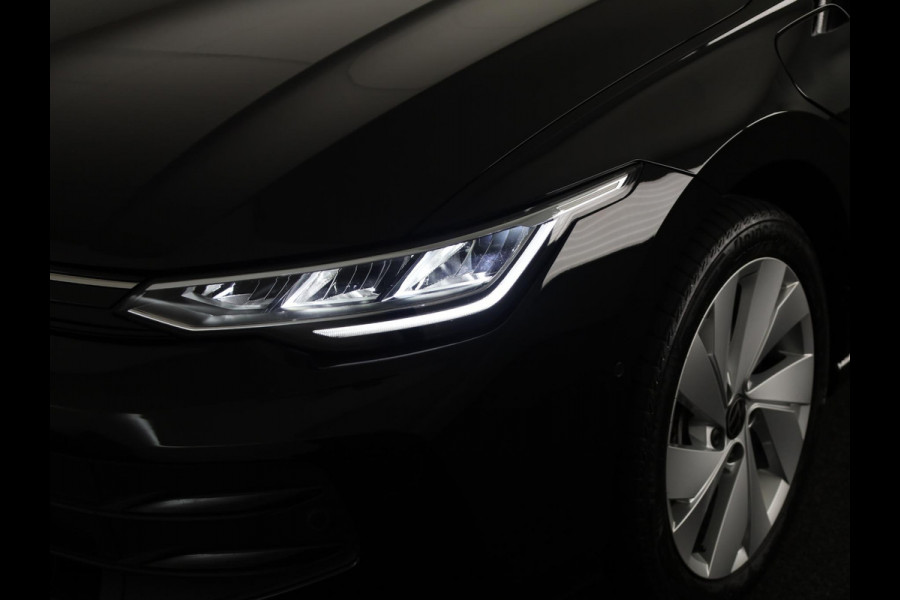 Volkswagen Golf 1.5 eHybrid Life Edition | Achteruitrijcamera | Navigatie | Carplay & Android Auto |