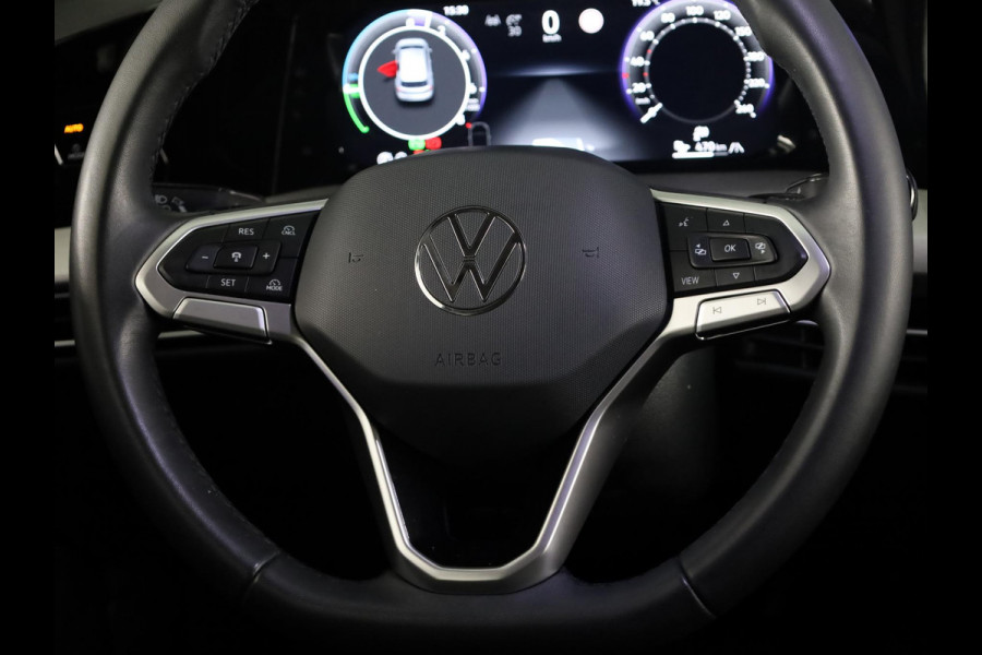 Volkswagen Golf 1.5 eHybrid Life Edition | Achteruitrijcamera | Navigatie | Carplay & Android Auto |
