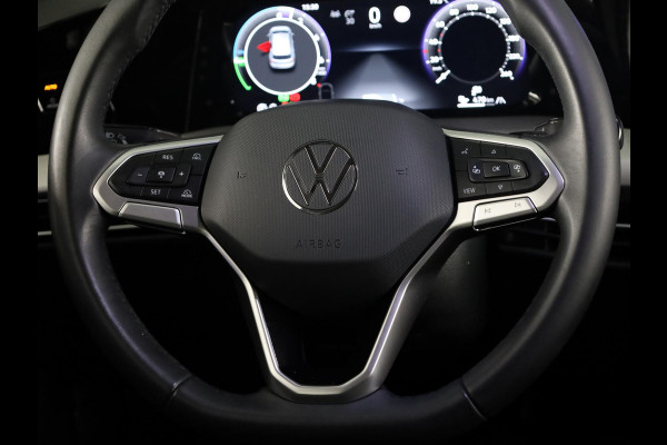 Volkswagen Golf 1.5 eHybrid Life Edition | Achteruitrijcamera | Navigatie | Carplay & Android Auto |