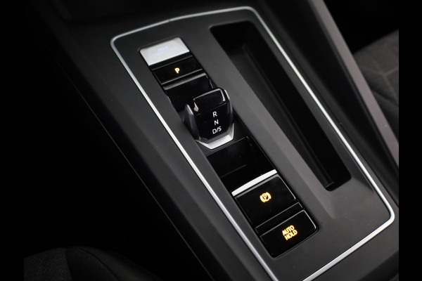 Volkswagen Golf 1.5 eHybrid Life Edition | Achteruitrijcamera | Navigatie | Carplay & Android Auto |