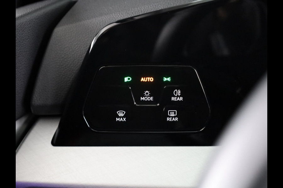 Volkswagen Golf 1.5 eHybrid Life Edition | Achteruitrijcamera | Navigatie | Carplay & Android Auto |