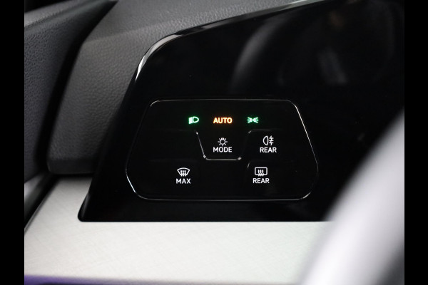 Volkswagen Golf 1.5 eHybrid Life Edition | Achteruitrijcamera | Navigatie | Carplay & Android Auto |