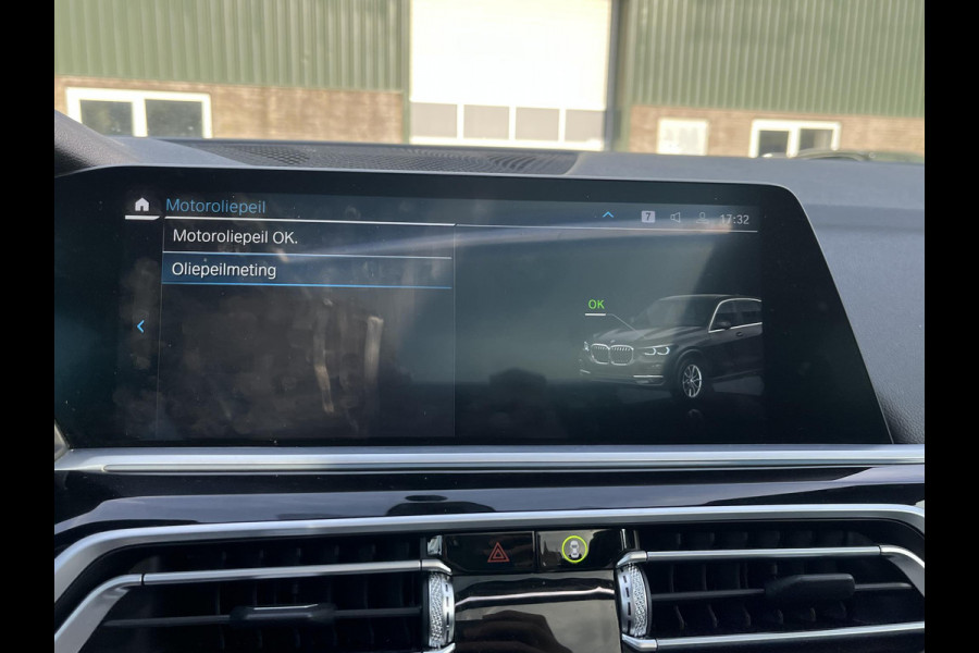 BMW X5 xDrive45e High Executive HARMAN KARDON| ELEK. TREKHAAK|ELEK. SCHUIF/ KANTELDAK| ACHTERBANK VERWARMING| HEAD-UP DISPLAY| DODE HOEK SENSOR| CAMERA| ACHTERAS BESTURING