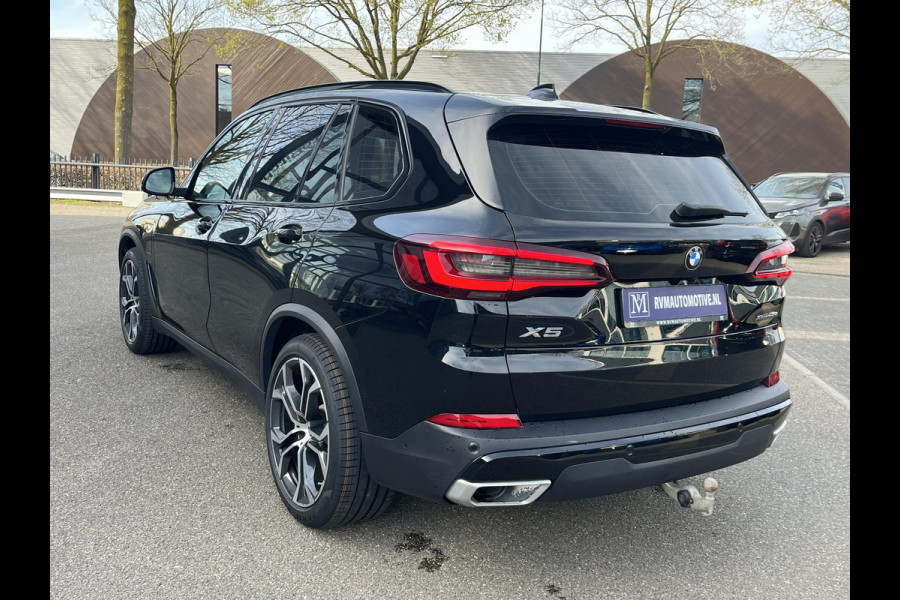 BMW X5 xDrive45e High Executive HARMAN KARDON| ELEK. TREKHAAK|ELEK. SCHUIF/ KANTELDAK| ACHTERBANK VERWARMING| HEAD-UP DISPLAY| DODE HOEK SENSOR| CAMERA| ACHTERAS BESTURING