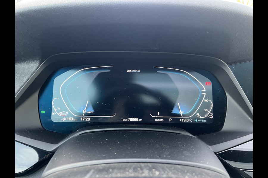 BMW X5 xDrive45e High Executive HARMAN KARDON| ELEK. TREKHAAK|ELEK. SCHUIF/ KANTELDAK| ACHTERBANK VERWARMING| HEAD-UP DISPLAY| DODE HOEK SENSOR| CAMERA| ACHTERAS BESTURING