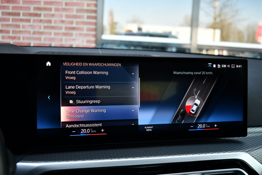 BMW 3-serie 330e xDrive M-Sport Pro Pano M-zetels ACC HUD 19inch El-klep