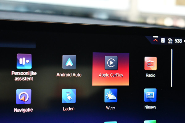 BMW 3-serie 330e xDrive M-Sport Pro Pano M-zetels ACC HUD 19inch El-klep