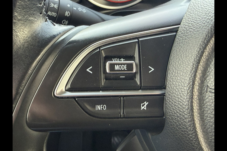 Suzuki Swift 1.2 Style Hybrid Camera+Pdc Clima Cruise Adaptive Cruise Stoelverwarming Carplay