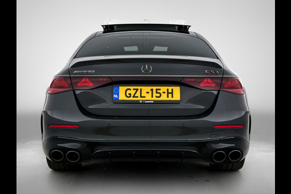 Mercedes-Benz E-Klasse AMG 53 4MATIC+ / NL Auto / Luchtvering (AMG RIDE CONTROL) / Panoramadak / Night Pakket / MBUX Superscreen / Achterasbesturing / Burmester / Plug-in hybride / Elektrisch rijbereik tot ca. 100 km /
