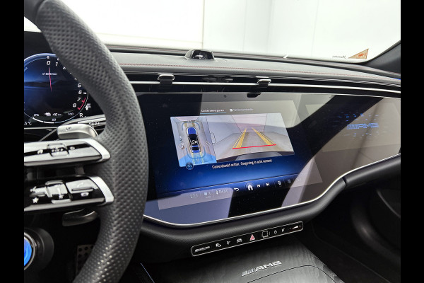 Mercedes-Benz E-Klasse AMG 53 4MATIC+ / NL Auto / Luchtvering (AMG RIDE CONTROL) / Panoramadak / Night Pakket / MBUX Superscreen / Achterasbesturing / Burmester / Plug-in hybride / Elektrisch rijbereik tot ca. 100 km /
