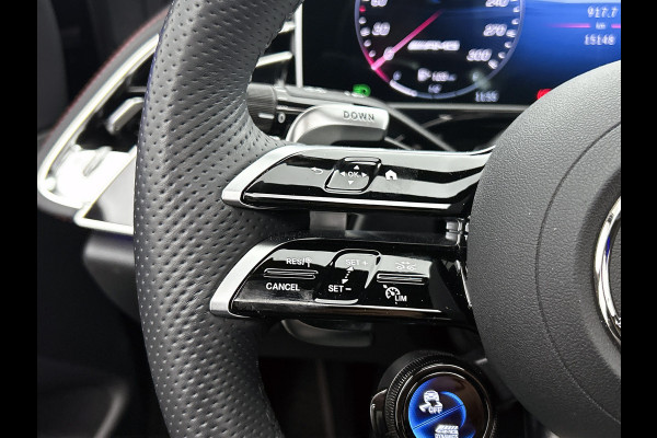Mercedes-Benz E-Klasse AMG 53 4MATIC+ / NL Auto / Luchtvering (AMG RIDE CONTROL) / Panoramadak / Night Pakket / MBUX Superscreen / Achterasbesturing / Burmester / Plug-in hybride / Elektrisch rijbereik tot ca. 100 km /