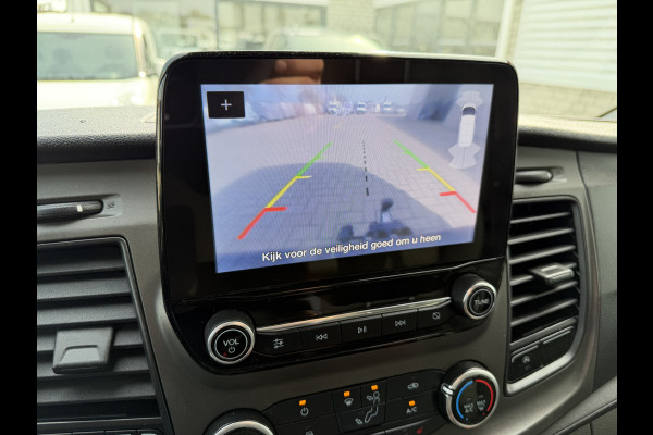 Ford Transit Custom 300 2.0 TDCI 130pk L2H1 Trend / vaste prijs rijklaar € 17.950 ex btw / ingerichte laadruimte / euro 6 / bpm vrij / trekhaak 2800 kg / airco / cruise / navigatie / camera !