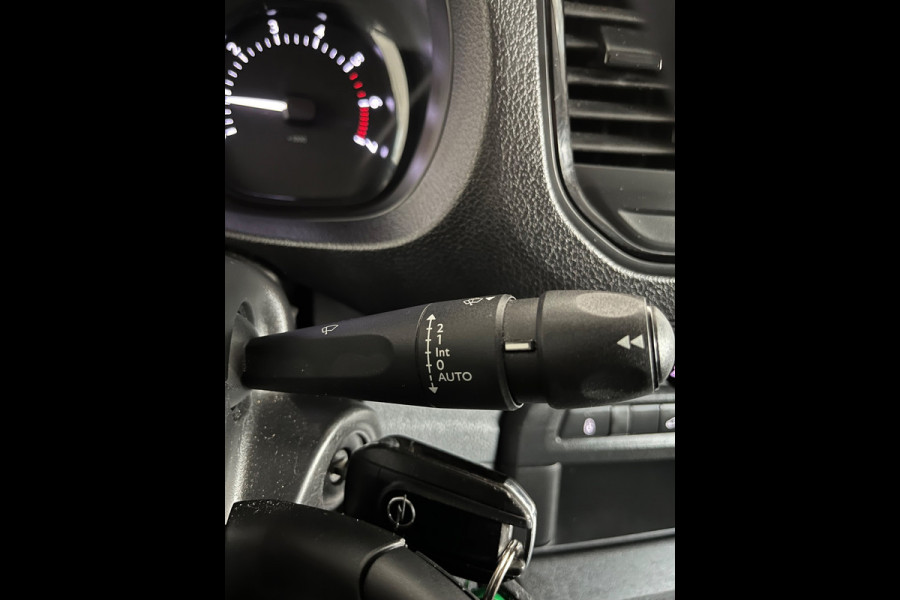 Opel Vivaro L3H1 SERVICEWAGEN 1.5 CDTI 102PK euro6 Edition 3Persoons, Imperiaal, Kasten, Airco, Trekhaak 2000KG, RIJKLAARPRIJS!