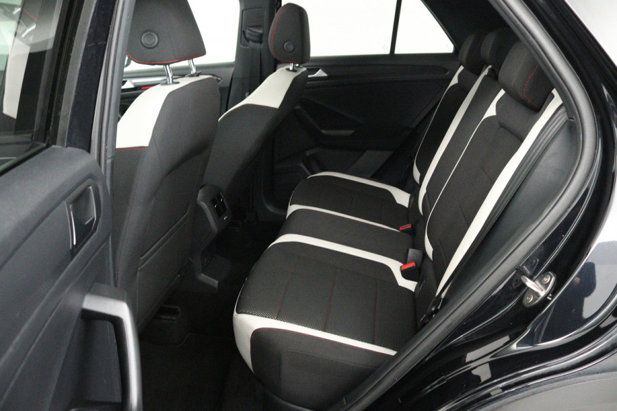 Volkswagen T-Roc 1.5 TSI Sport Business R (PANORAMADAK, STOELVERWARMING, CAMERA, BEATS AUDIO, DIGITALE COCKPIT)