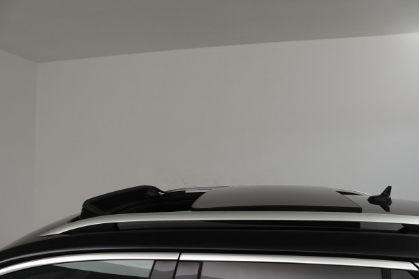 Volkswagen T-Roc 1.5 TSI Sport Business R (PANORAMADAK, STOELVERWARMING, CAMERA, BEATS AUDIO, DIGITALE COCKPIT)