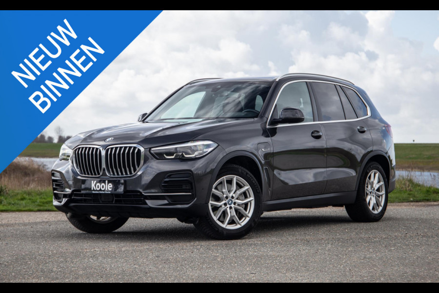BMW X5 xDrive45e High Executive CARPLAY / CAMERA / DEALER ONDERHOUDEN / BRUIN LEER / STOELVERWARMING