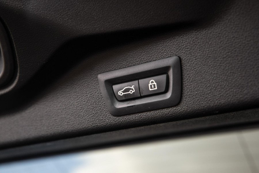 BMW X5 xDrive45e High Executive CARPLAY / CAMERA / DEALER ONDERHOUDEN / BRUIN LEER / STOELVERWARMING