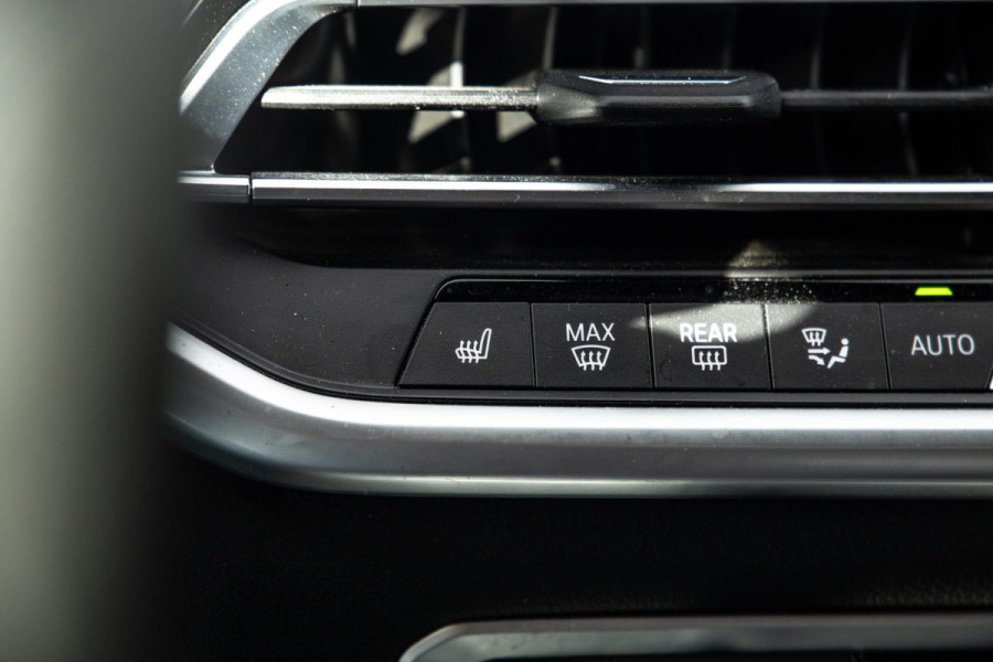 BMW X5 xDrive45e High Executive CARPLAY / CAMERA / DEALER ONDERHOUDEN / BRUIN LEER / STOELVERWARMING