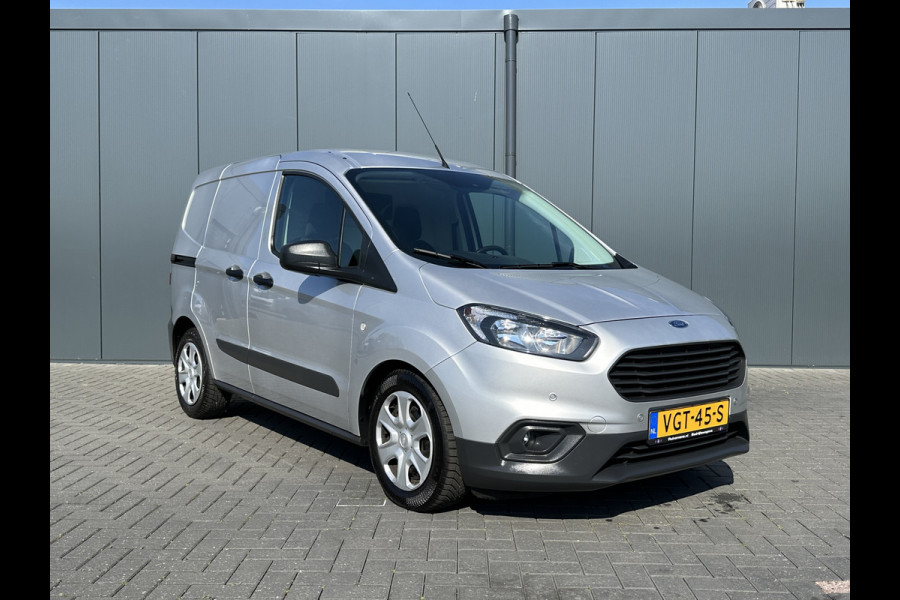 Ford Transit Courier 1.5 TDCI / 1e EIGENAAR / 21.233 KM ! / AIRCO / PDC / NAVIGATIE / DAB