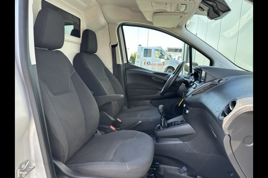 Ford Transit Courier 1.5 TDCI / 1e EIGENAAR / 21.233 KM ! / AIRCO / PDC / NAVIGATIE / DAB