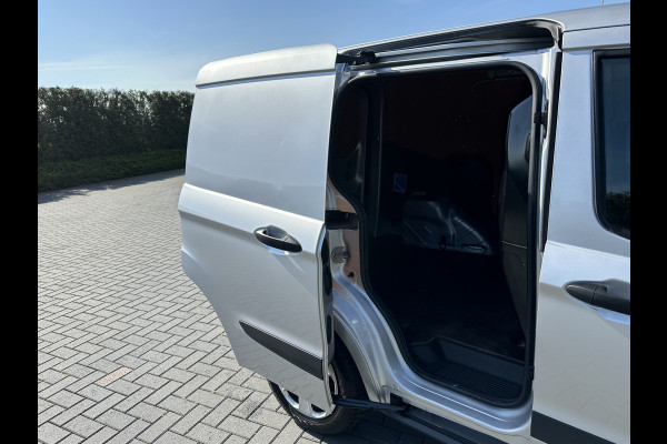 Ford Transit Courier 1.5 TDCI / 1e EIGENAAR / 21.233 KM ! / AIRCO / PDC / NAVIGATIE / DAB