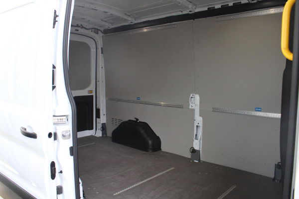 Ford Transit 350L3H2 2,0EcoBlue 96kW Front Trend | Camera | Parkeersensoren | Vloer In Laadruimte | Airco |