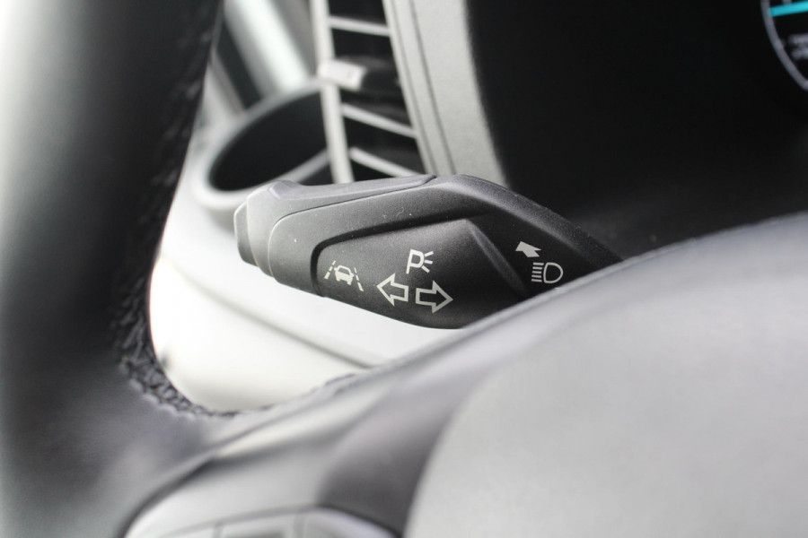 Ford Transit 350L3H2 2,0EcoBlue 96kW Front Trend | Camera | Parkeersensoren | Vloer In Laadruimte | Airco |