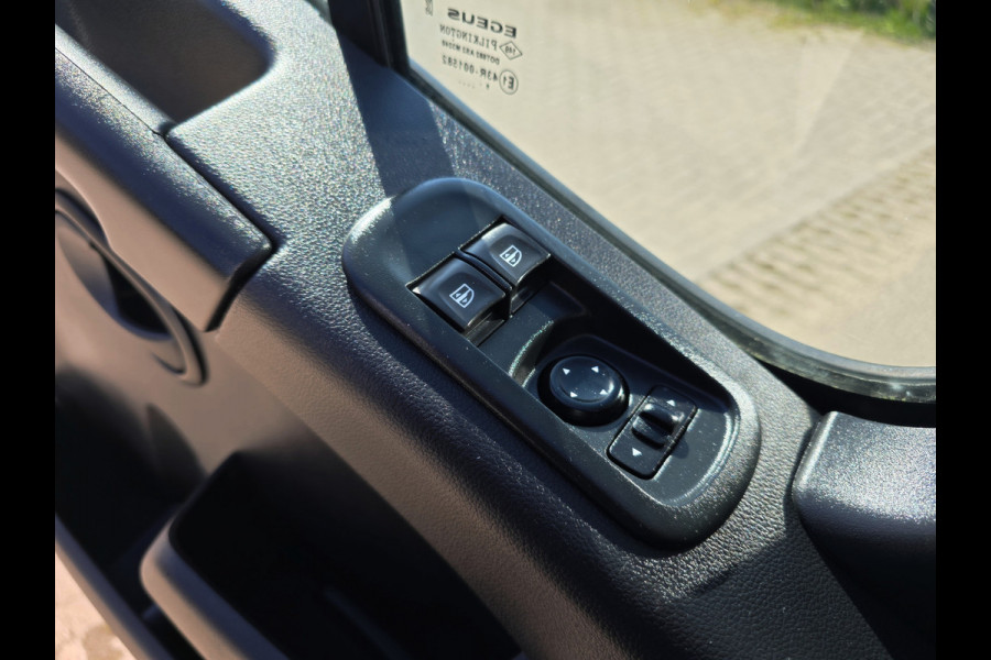 Renault Master T35 2.3 dCi Lowliner - 145 Pk - Euro 6 - Airco - Cruise Control