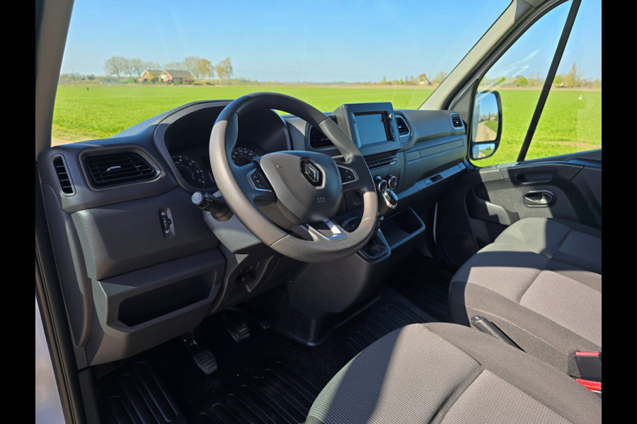 Renault Master T35 2.3 dCi Lowliner - 145 Pk - Euro 6 - Airco - Cruise Control