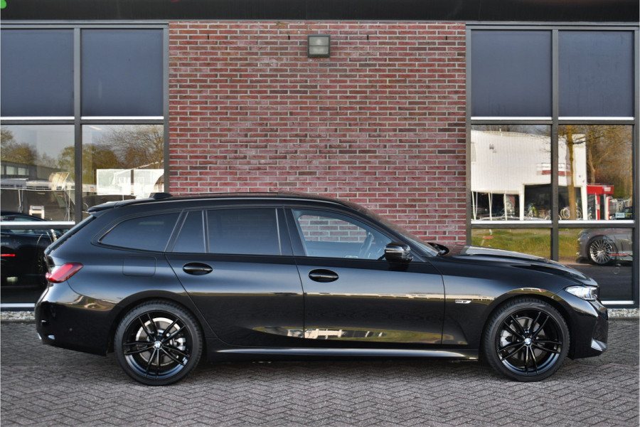 BMW 3 Serie Touring 330e M-Sport Pano ACC Trekhaak H/K HUD 19inch Stuurverw