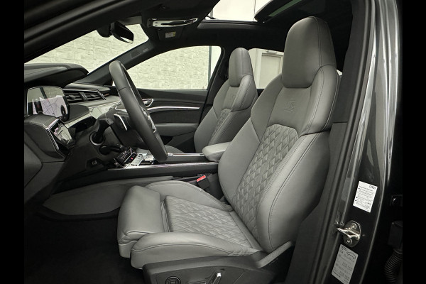 Audi e-tron Sportback S 504pk | RS-Stoelen | Panorama | 360 Camera | Valcona Leder | ACC | B&O Sound | Luchtvering | Soft-Close | Camera Spiegels | Nachtzicht | Keyless-Entry | Head-Up | 4-Zone Clima | Stoelverwarming V+A | Sfeerverlichting | Memory | Carplay |