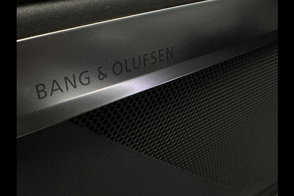 Audi e-tron Sportback S 504pk | RS-Stoelen | Panorama | 360 Camera | Valcona Leder | ACC | B&O Sound | Luchtvering | Soft-Close | Camera Spiegels | Nachtzicht | Keyless-Entry | Head-Up | 4-Zone Clima | Stoelverwarming V+A | Sfeerverlichting | Memory | Carplay |