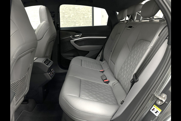Audi e-tron Sportback S 504pk | RS-Stoelen | Panorama | 360 Camera | Valcona Leder | ACC | B&O Sound | Luchtvering | Soft-Close | Camera Spiegels | Nachtzicht | Keyless-Entry | Head-Up | 4-Zone Clima | Stoelverwarming V+A | Sfeerverlichting | Memory | Carplay |
