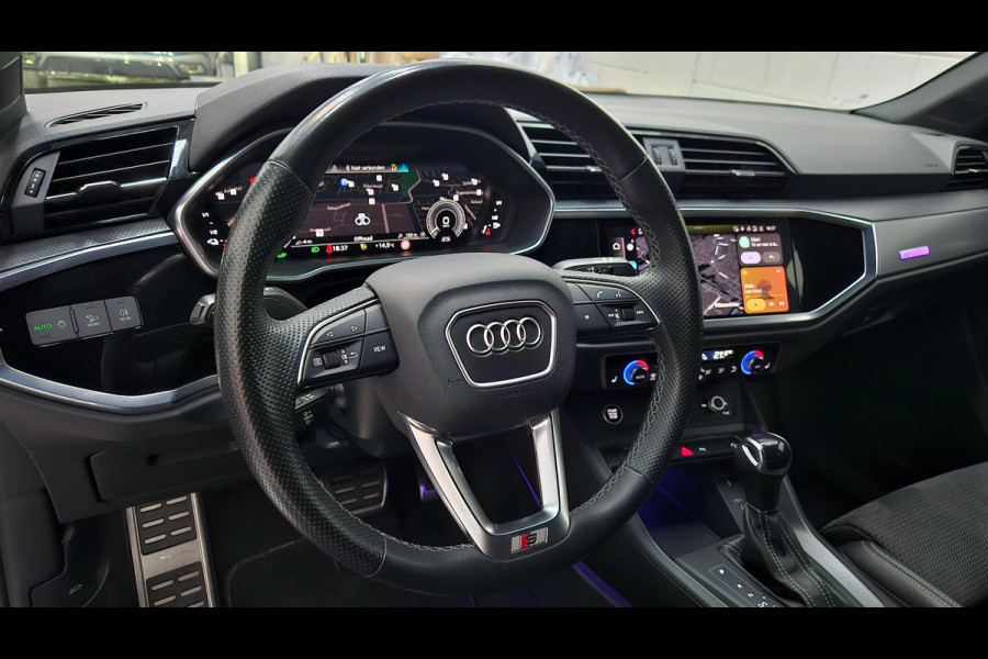 Audi Q3 45 TFSI e 3x S-Line Keyless Camera Matrix Virtual