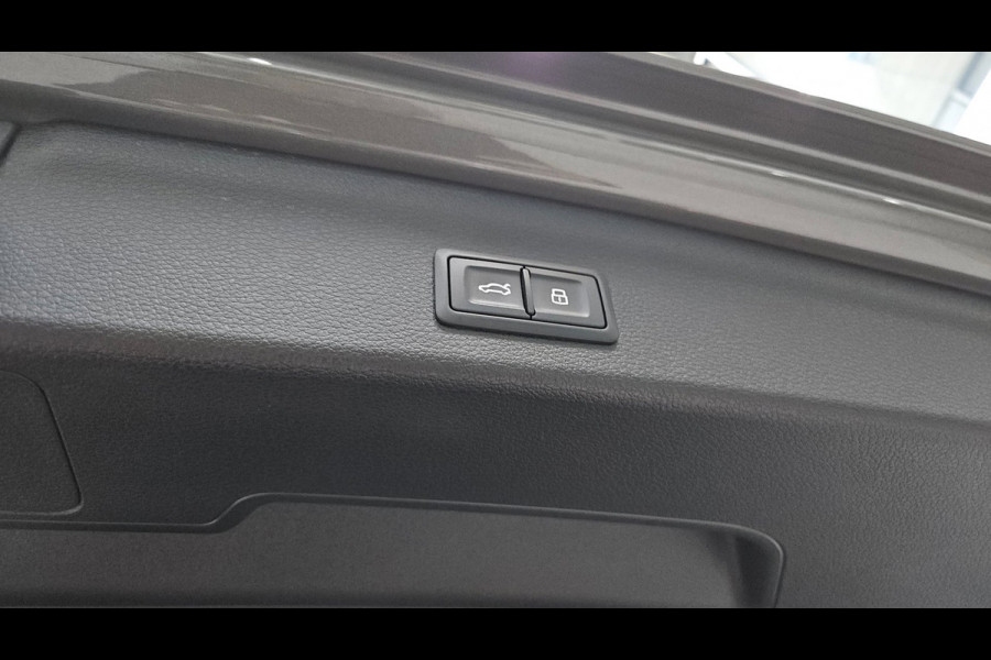 Audi Q3 45 TFSI e 3x S-Line Keyless Camera Matrix Virtual