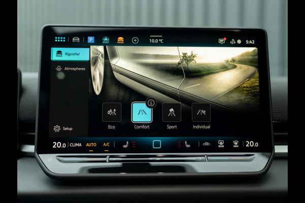 Volkswagen T-Roc 1.5 eTsi R-Line First Edition | Trekhaak wegkl. | 360 Camera | Panodak | Harman/Kardon | Prijs Rijklaar!!