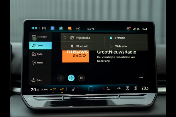 Volkswagen T-Roc 1.5 eTsi R-Line First Edition | Trekhaak wegkl. | 360 Camera | Panodak | Harman/Kardon | Prijs Rijklaar!!