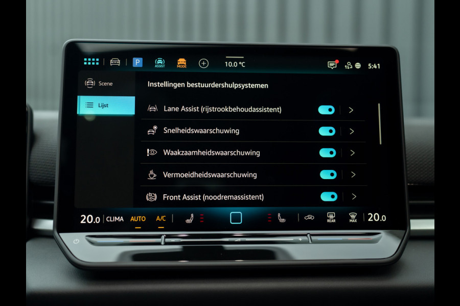 Volkswagen T-Roc 1.5 eTsi R-Line First Edition | Trekhaak wegkl. | 360 Camera | Panodak | Harman/Kardon | Prijs Rijklaar!!