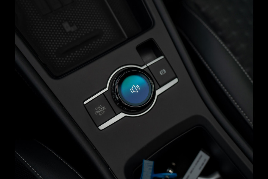 Volkswagen T-Roc 1.5 eTsi R-Line First Edition | Trekhaak wegkl. | 360 Camera | Panodak | Harman/Kardon | Prijs Rijklaar!!